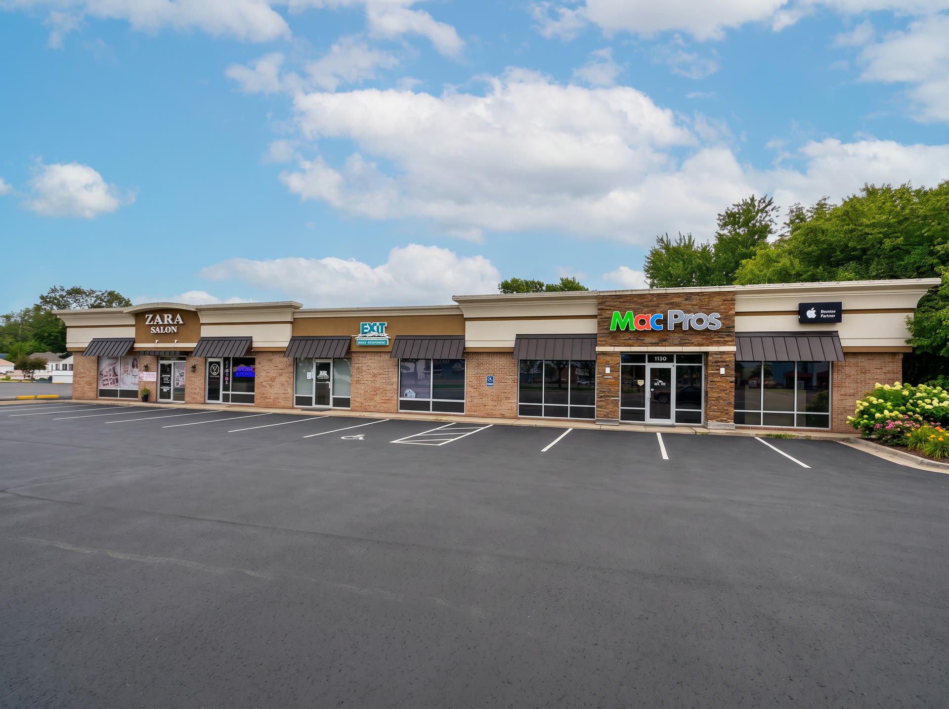 Multi-tenant retail strip center for lease in Sioux Falls, South Dakota