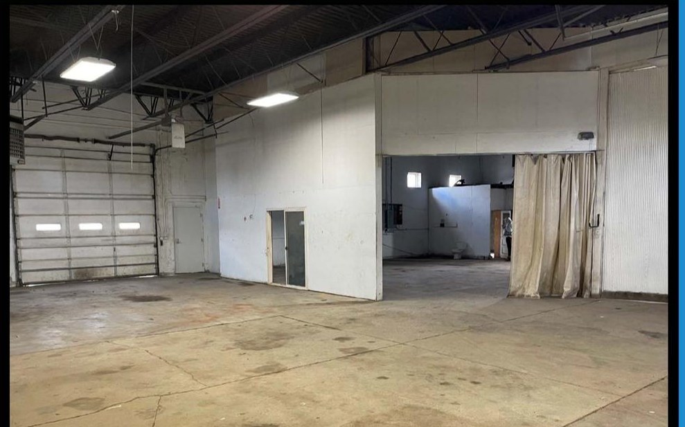 1909 N Industrial Ave — Airport Industrial Park interior and exterior photo