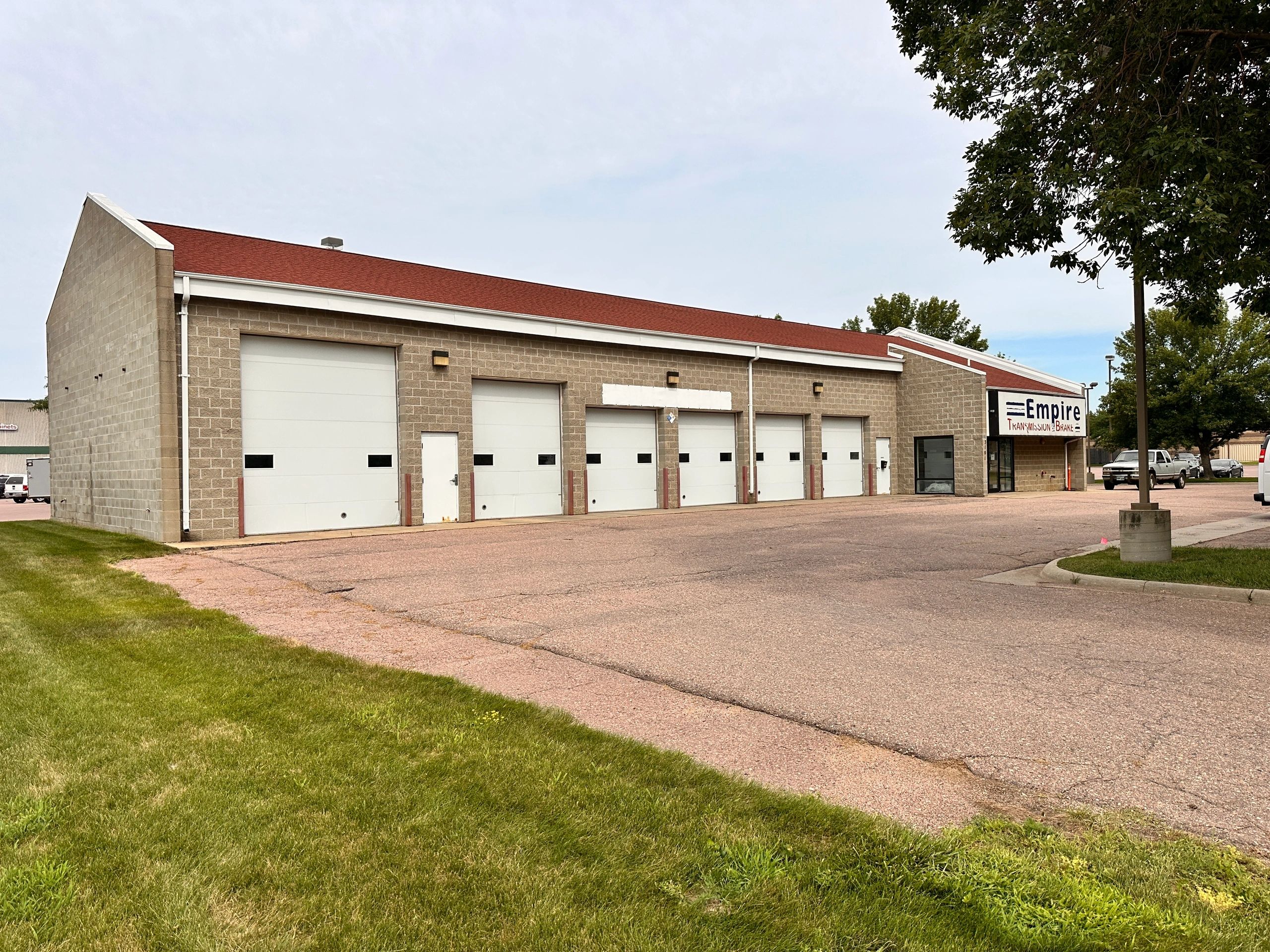 3101 S Shirley Avenue, Sioux Falls, SD — industrial commercial property for sale in Sioux Falls, SD