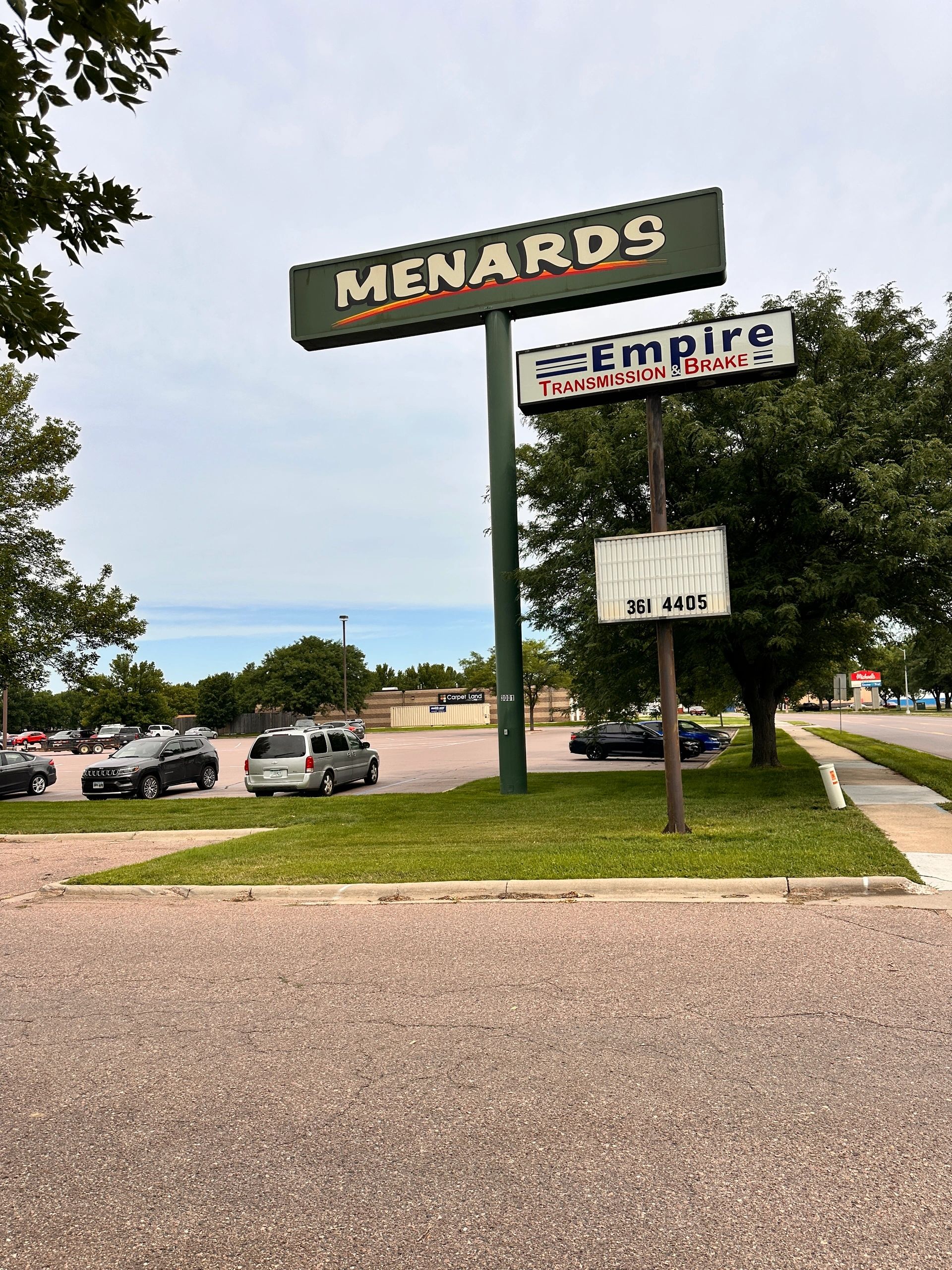 Interior and site view of 3101 S Shirley Avenue, Sioux Falls, SD in Sioux Falls, South Dakota