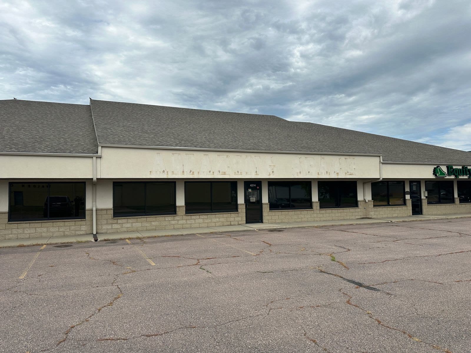 4214 W 38th Street — Sioux Falls, SD commercial real estate for lease