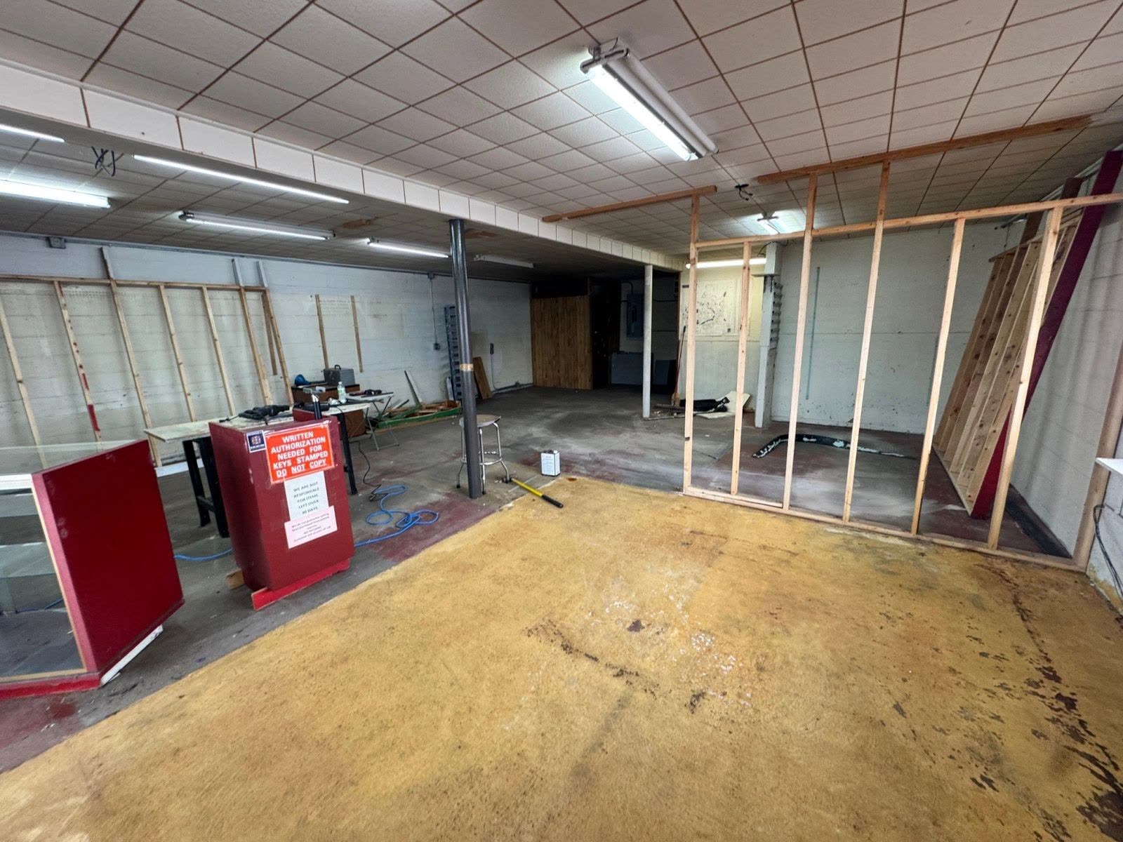 900 W 41st Street interior and exterior photo